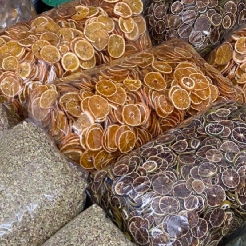 100gr Cam vàng sấy khô ( Tặng kèm 1 gói lá dứa khi mua 500g)
