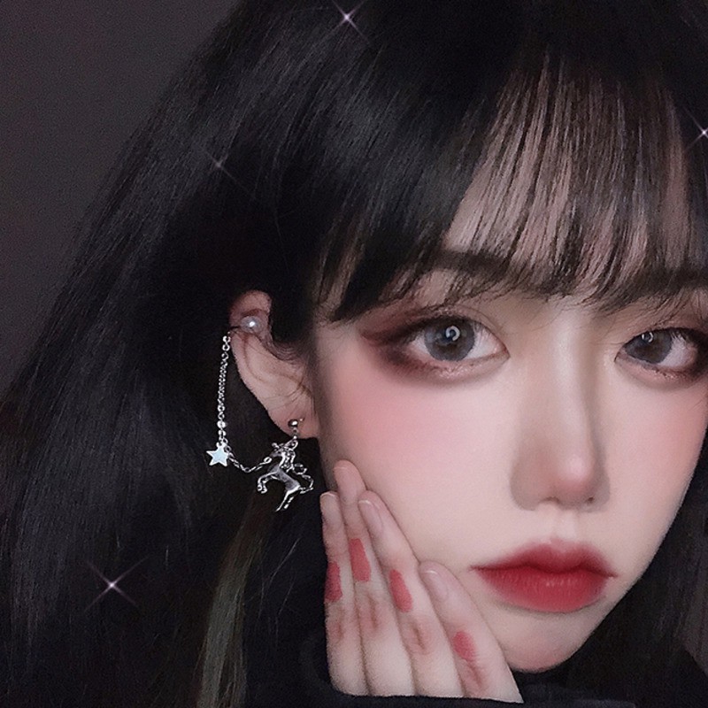 Khuyên tai kẹp vành hình chú kỳ lân thời trang cá tính