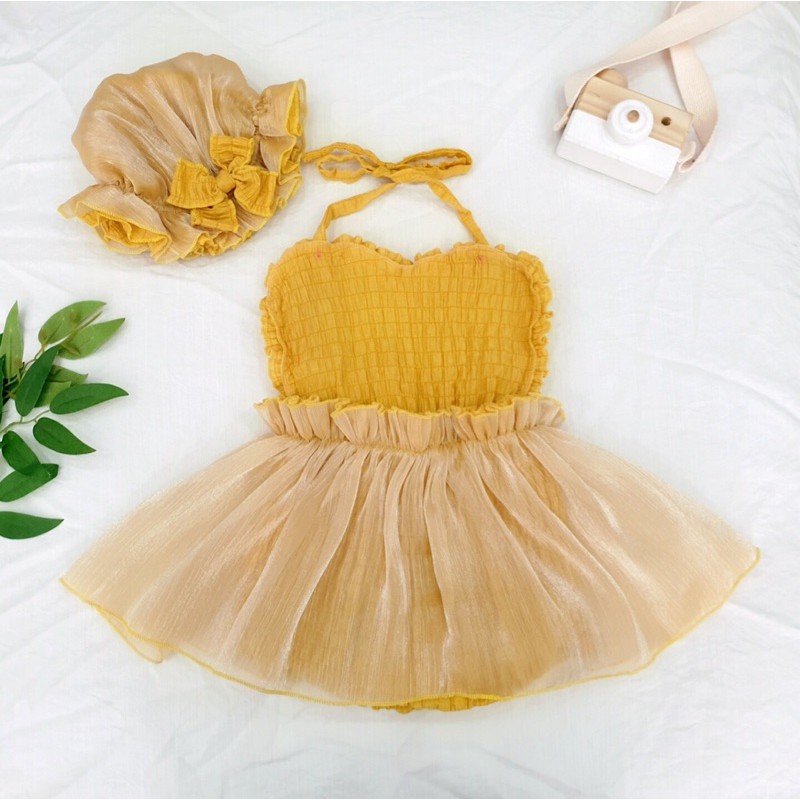 Body váy yếm vàng, với thiết kế siêu độc đáo, sexy cho mùa hè