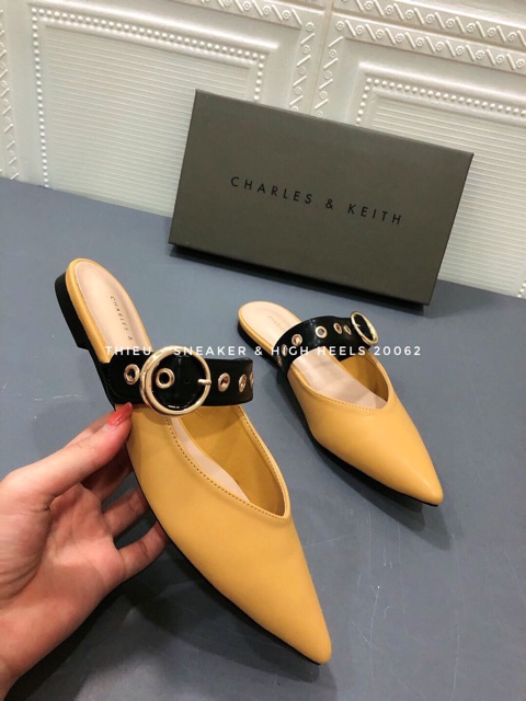 Dép sục bệt Charles & Keith fullbox