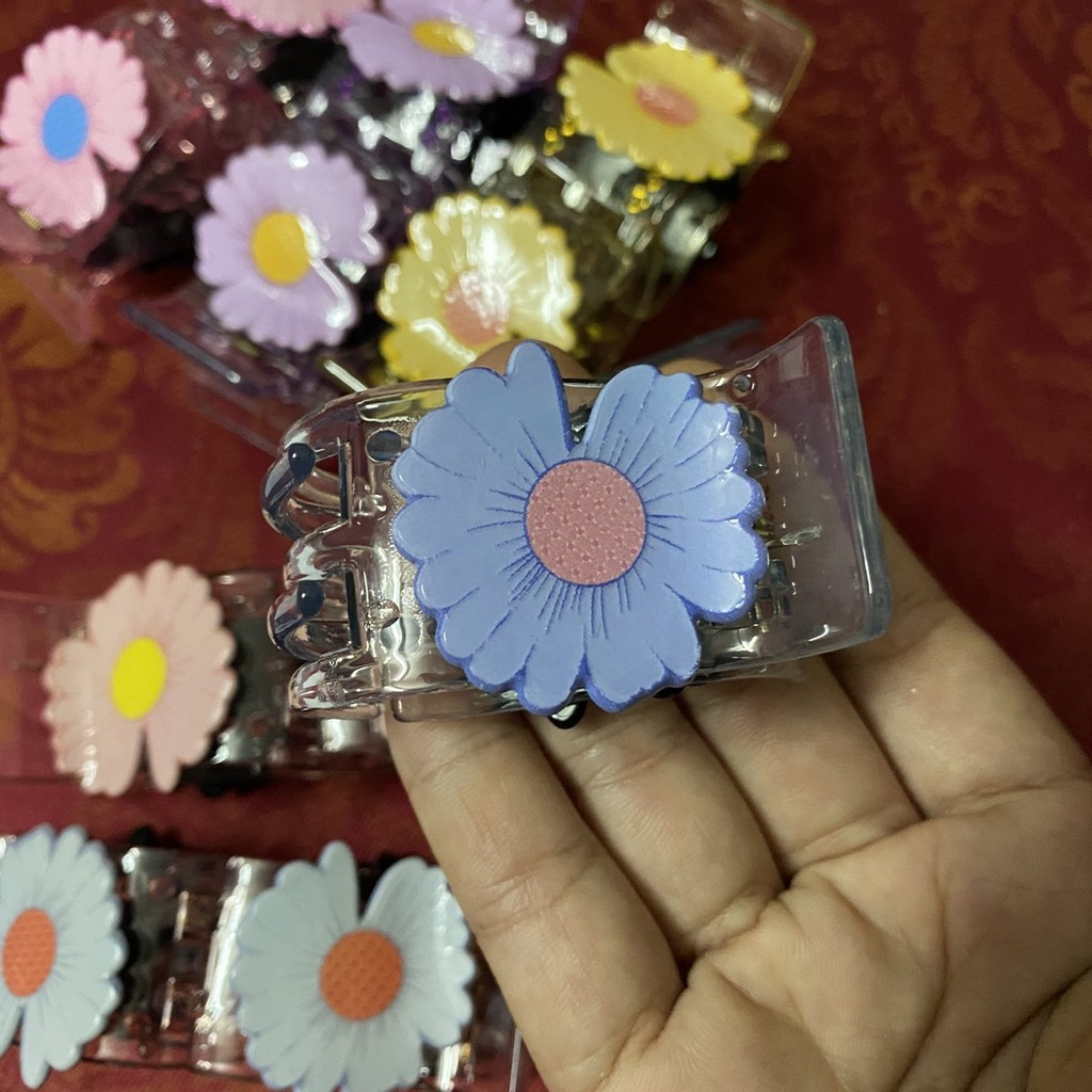 Kẹp tóc càng cua 5 răng trong hình hoa cúc cute