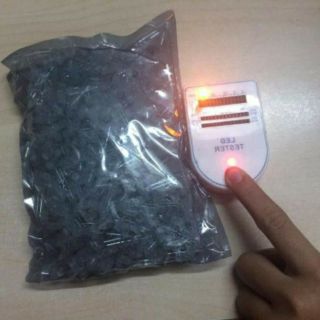 Giá Tốt - Đèn led đục 5 ly chân dài