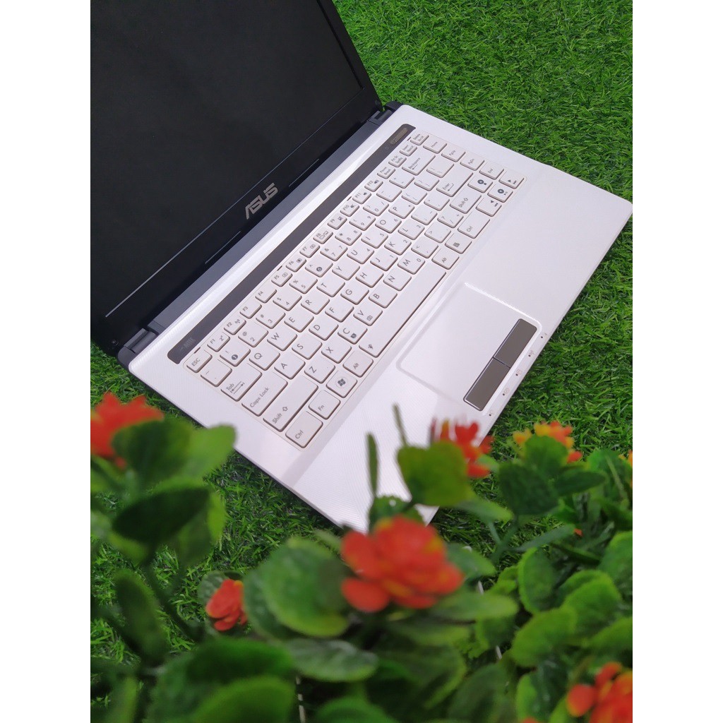 [FreeShip] Laptop Core i3 i5 Giá Rẻ Các Hãng / Ram 4gb / HDD 320gb / Pin ~2h / Máy Zin, Đẹp. | BigBuy360 - bigbuy360.vn