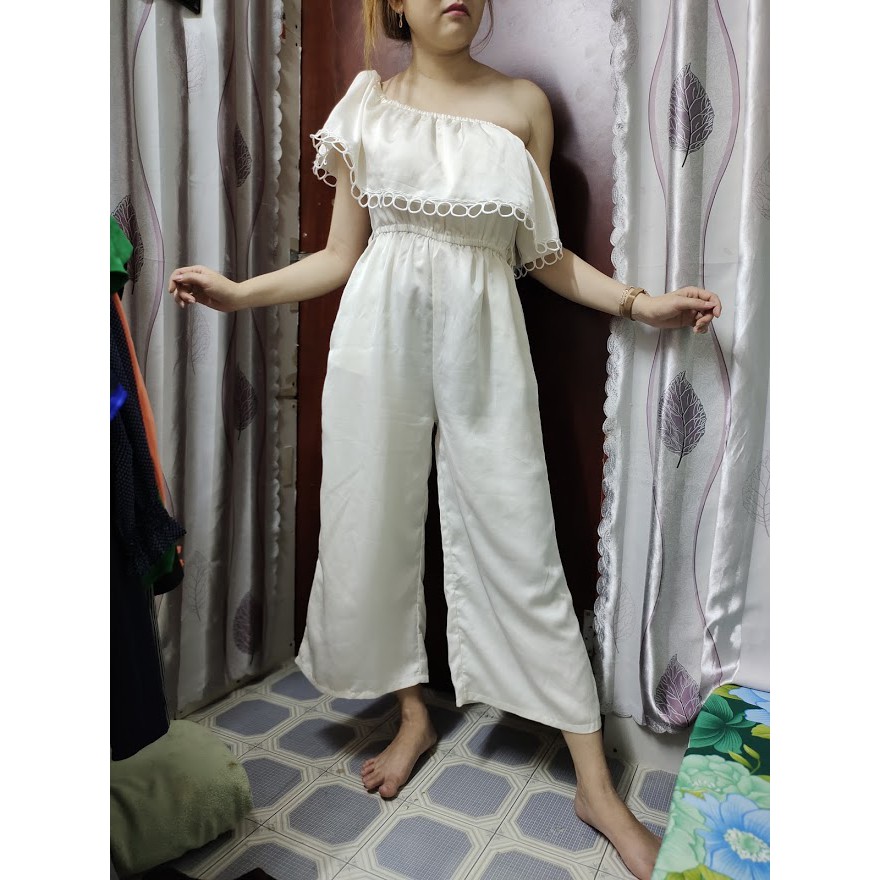 THANH LÝ JUMSUIT TRỄ VAI