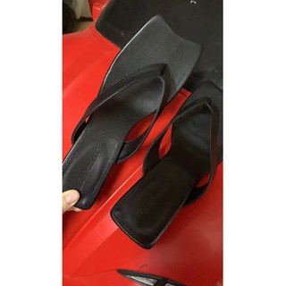 Dép sỏ ngón