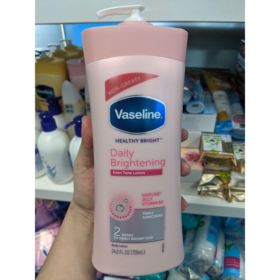 Sữa dưỡng thể VASELINE Healthy Bright Daily Brightening (725ml) chai hồng