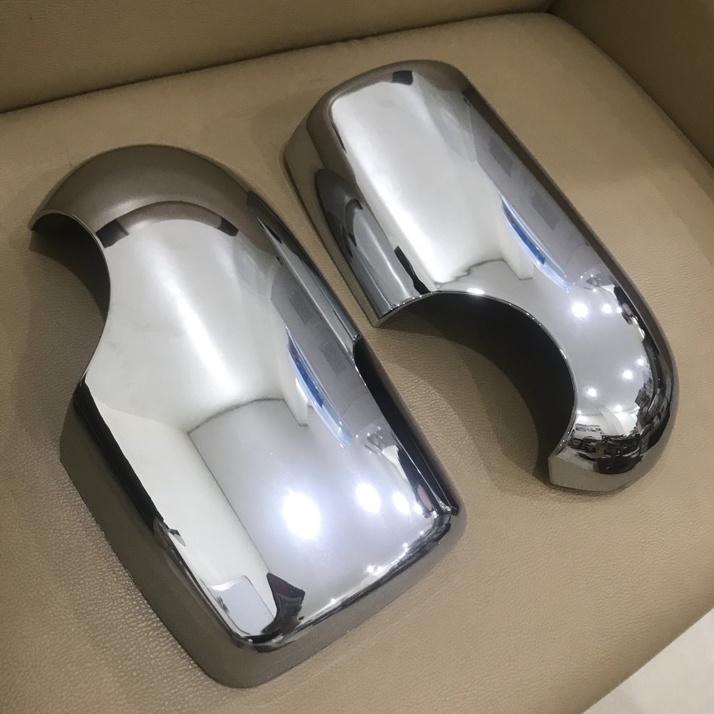 Bộ ốp gương mạ crom ko tai xe Ford Transit đời 2023