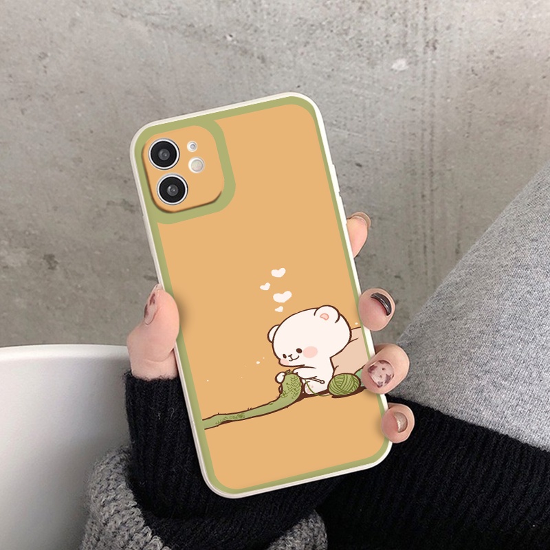 Ốp lưng iphone Gấu đan khăn cạnh vuông  cho iphone 11 7plus 8plus x xsmax 11pro max 12pro 12promax13promax tr1056