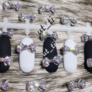 nơ bạc 3d lớn trang trí móng nail(có sẵn)mã 88