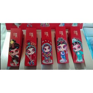 Set son lì 5 mỹ nhân