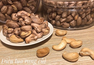Hạt điều cồ A+ Nhà Coca rang muối nguyên vỏ lụa hộp xếp hoa 500gr