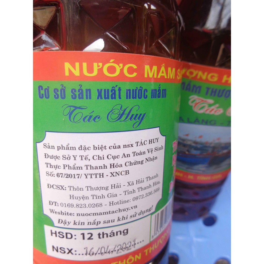 Nước mắm thượng hạng đặc sản Ba làng Tĩnh Gia hương thơm vị mặn dịu, dùng làm hàng hoặc chấm trực tiếp rất ngon