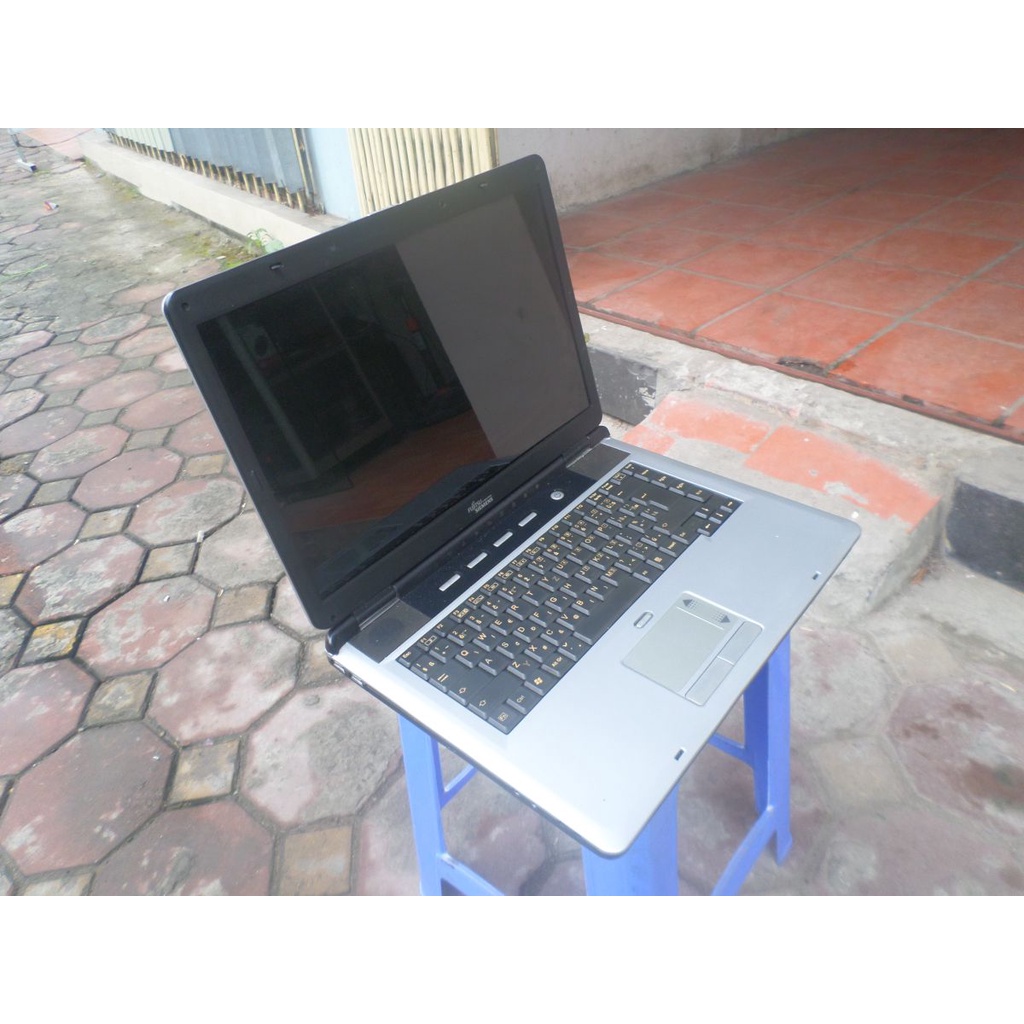 Laptop Fujitsu AMILO Pi 1536 39.1 cm  Intel® Core™ Duo 2 GB DDR2-SDRAM 120 GB AMD Mobility Radeon X1400 W