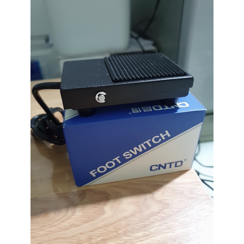 Công tắc bàn đạp vỏ thép Đài Loan CNTD CFS-1 250VAC 10A