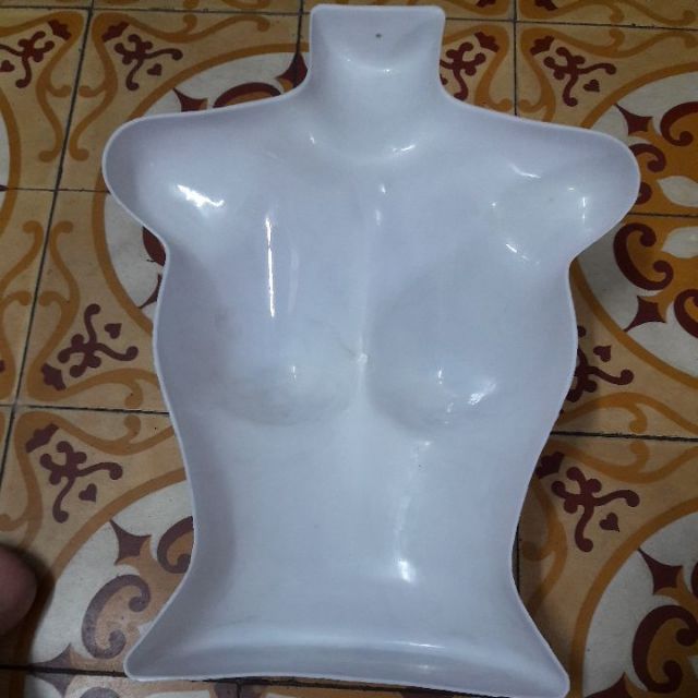 Máng nhựa treo áo bán thân