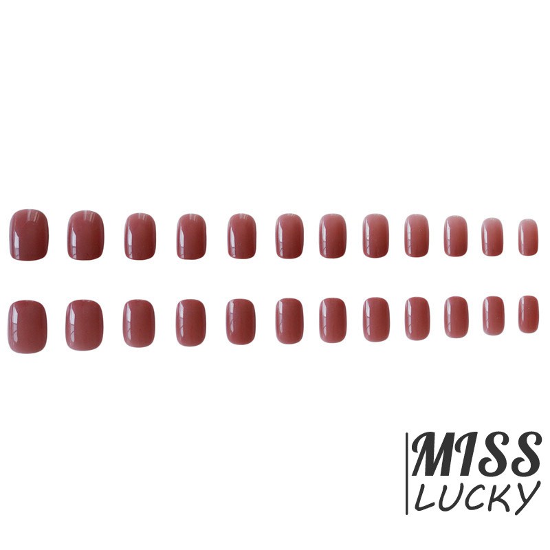 Keo dán móng tay giả phong cách Hàn Quốc