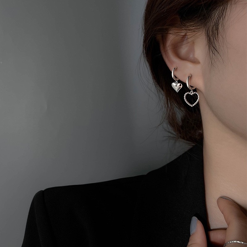 Khuyên tai bạc hình trái tim rỗng không đối xứng phong cách Hàn Quốc cổ điển sáng tạo thời trang cho nữ
