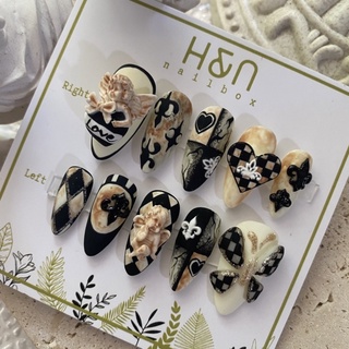 Nailbox Thiết Kế Cổ Điển