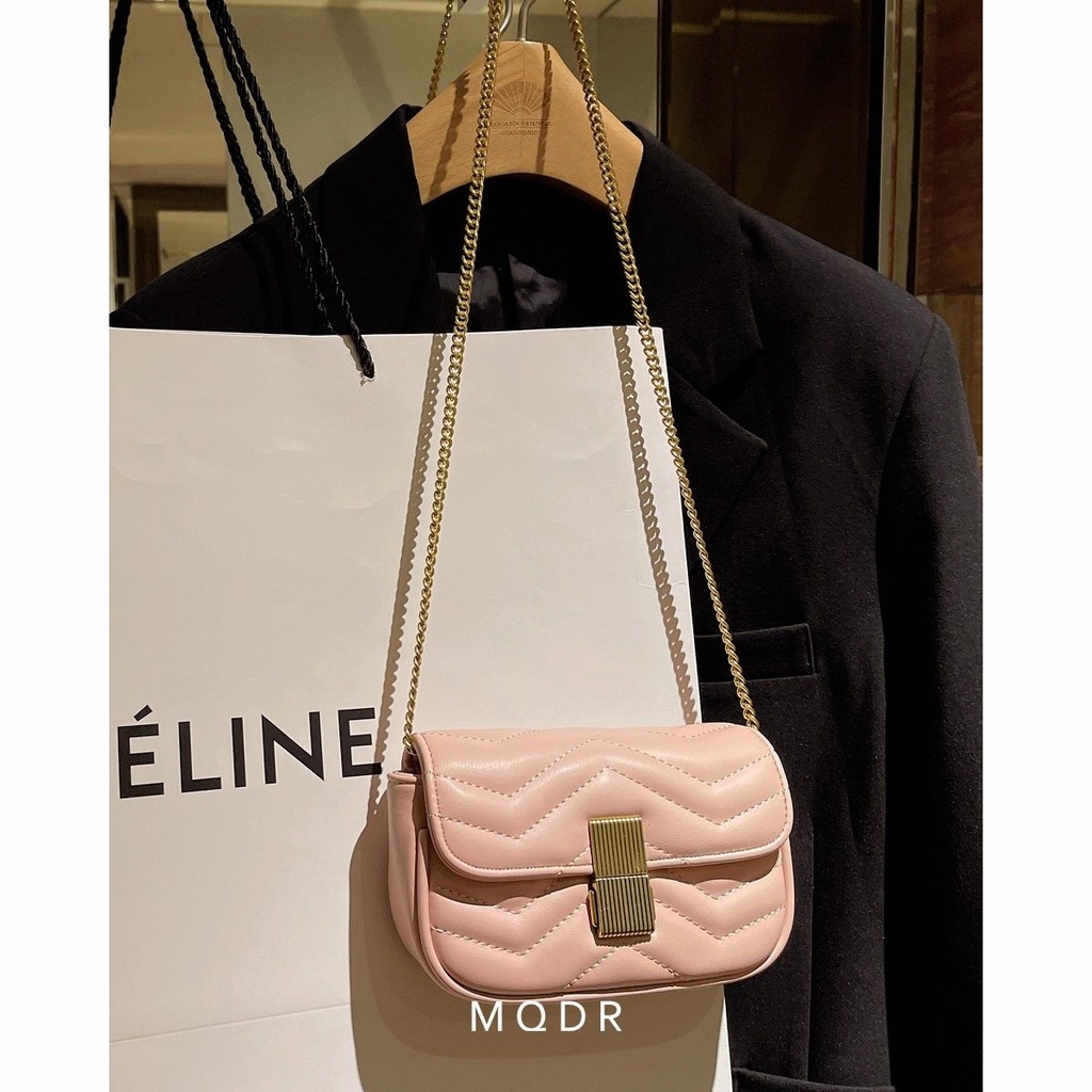 Túi đeo vai phối dây xích thiết kế mới 2022