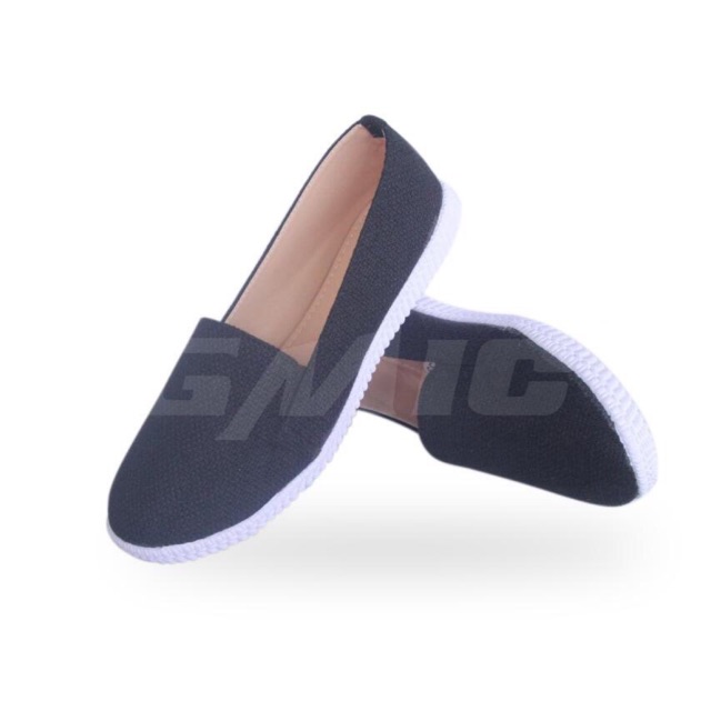 Giày slip on nữ