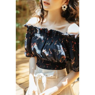 Áo Croptop Nữ MOMOCO Chun Eo Cổ Thuyền M2587
