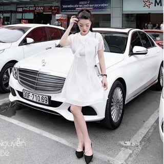 Đầm voan trắng cổ nơ