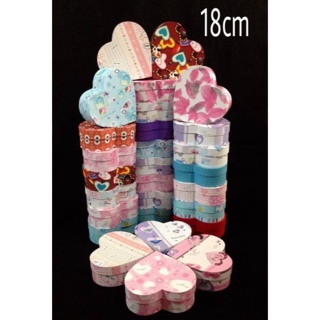 Hộp quà hình tim size 18cm: 250k/10 cái