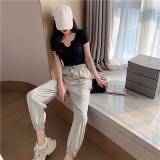 Set áo croptop và quần jogger