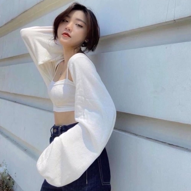 Set áo hai dây croptop màu trắng tặng kèm áo khoác cardigan len chất vải gân mềm mịn Nhungkudo