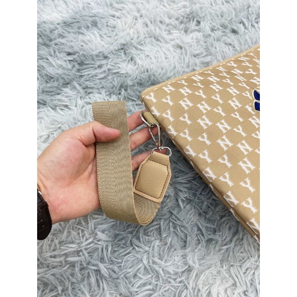 Clutch cầm tay MLB
