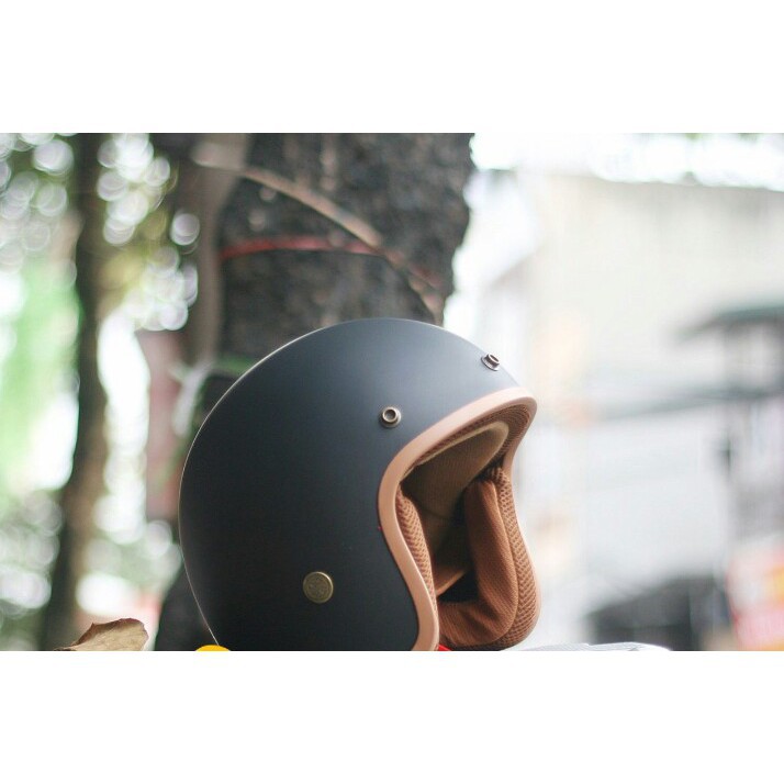 Nón bảo hiểm 3/4 - Trắng lót Nâu