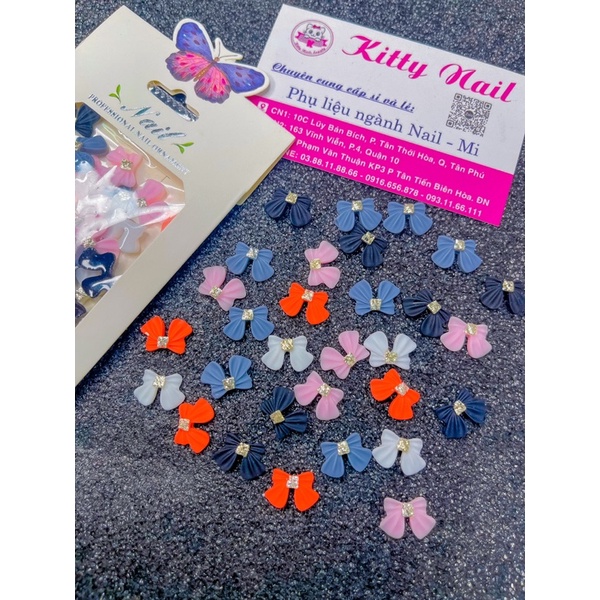 Charm nail gắn  móng, charm móng tay gắn móng  siêu hot với mẫu nơ và mẫu thú nhựa cute dễ thương hot hit hien nay.