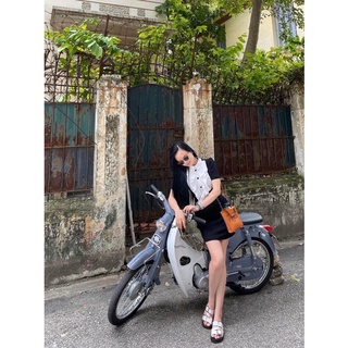 Váy cổ sơ mi xếp ly trắng