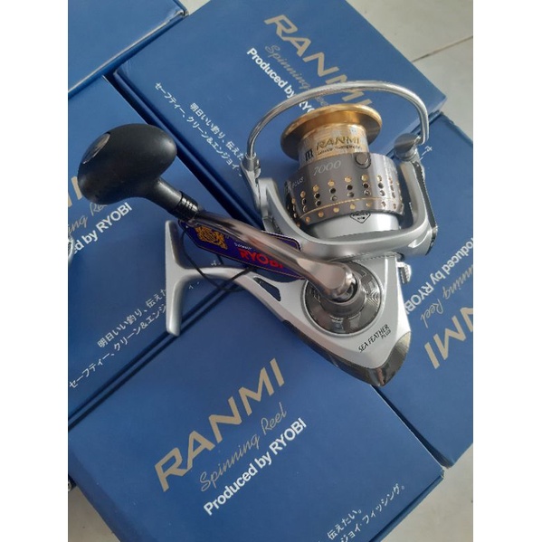 Máy Câu RANMI PLUS nâng cấp tay quay rời, vẫn cốt trợ lực và chống nước : 6000 7000 8000