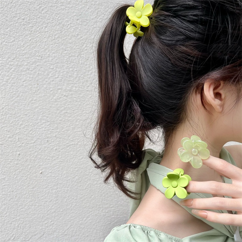 Kẹp Tóc Hình Hoa Mini Màu Xanh Lá Thời Trang Cho Nữ