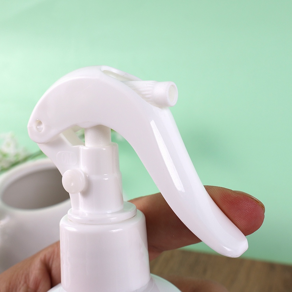 [Hàng mới về] Bình nhựa rỗng dạng xịt dung tích 300/ 500ml màu trắng/ đen đa năng