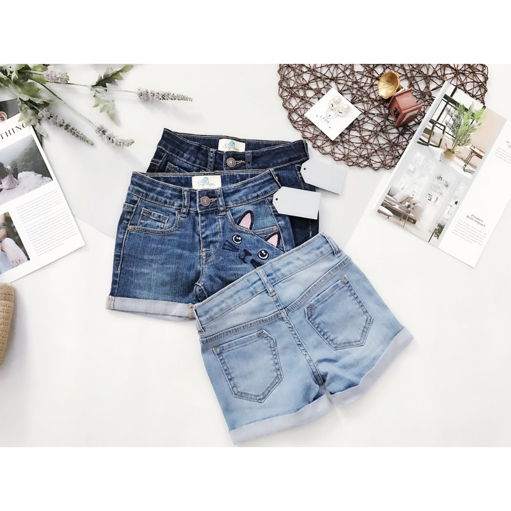 Quần short bò mèo bé gái.