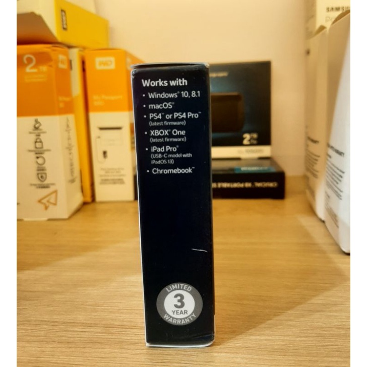 Ổ cứng di động SSD Crucial X8 1TB - CT1000X8SSD9 / 2TB - CT2000X8SSD9