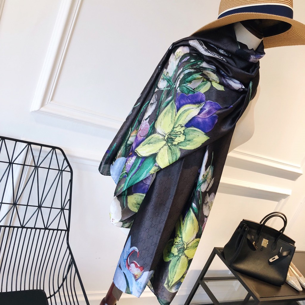 Khăn Choàng Lụa In Họa Tiết Thời Trang Dành Cho Nữ