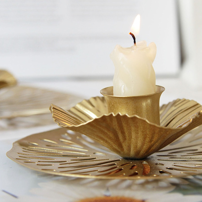 Giá Đỡ Nến Bằng Sắt Hình Hoa Sen Trang Trí Phòng Ăn / Quán Bar / Nhà Hàng