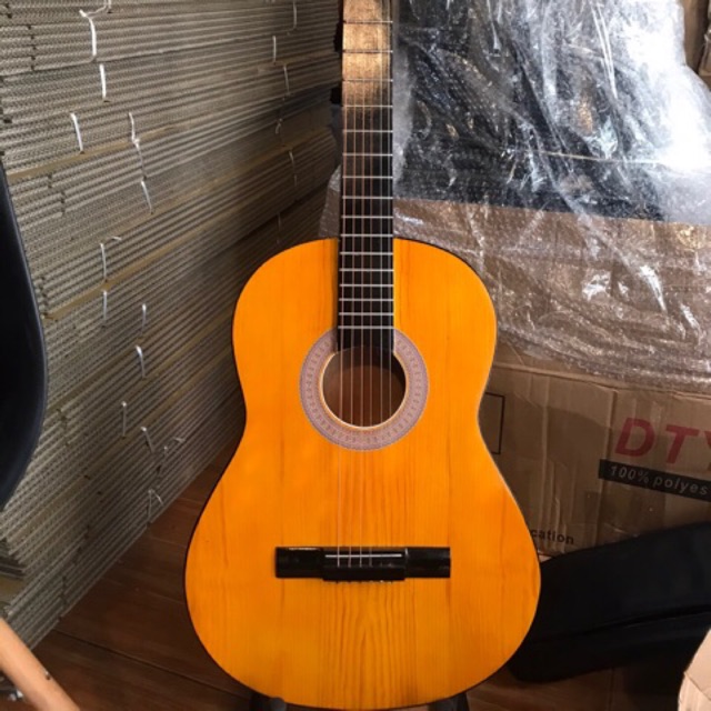 Hơn 20 mẫu đàn Guitar từ giá rẻ đến các mẫu guitar cao cấp tại Guitar isaac