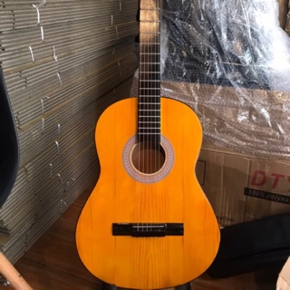 Hơn 20 mẫu đàn Guitar từ giá rẻ đến các mẫu guitar cao cấp tại Guitar isaac