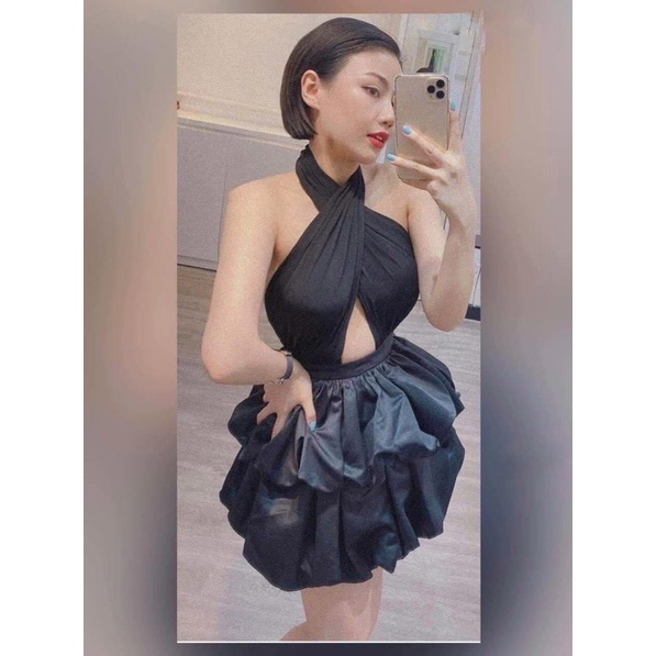 Đầm xoè bí tầng cổ yếm hở lưng