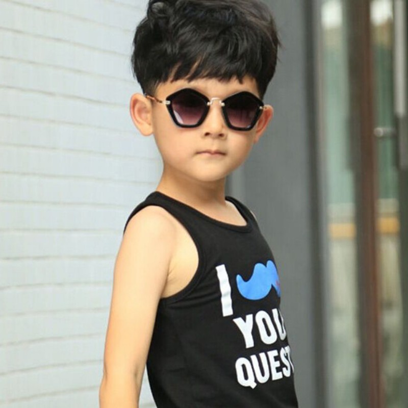 Kính mát chống tia UV kiểu dáng xinh xắn dành cho các bé | BigBuy360 - bigbuy360.vn