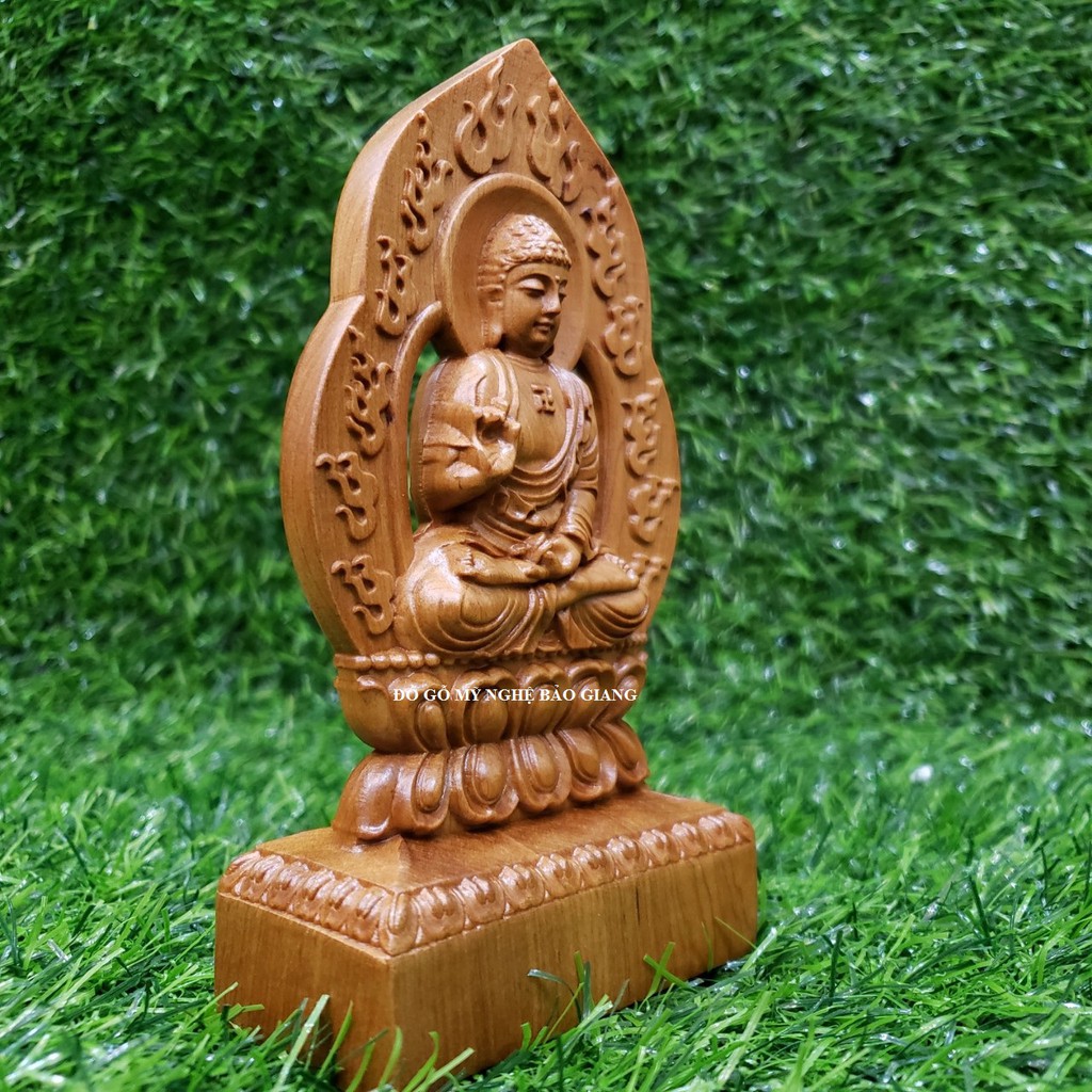 Tượng phật bản mệnh Tuổi Tuất, tuổi Hợi để xe ô tô Phật A Di Đà bằng gỗ bách thơm