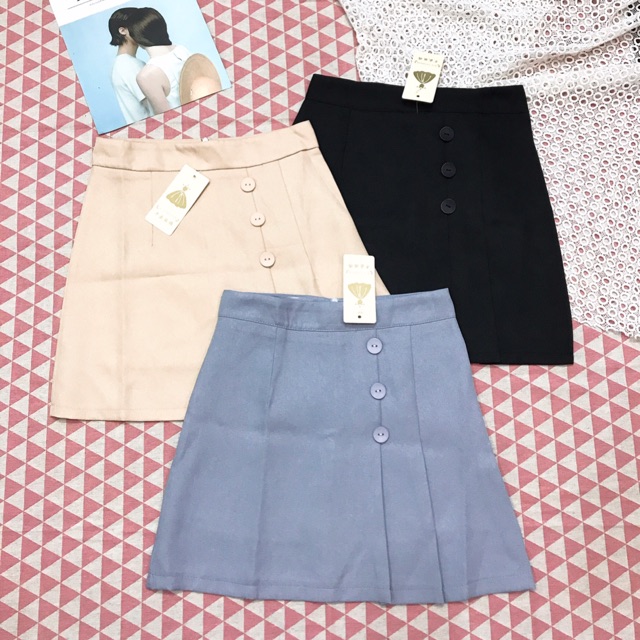 CHÂN VÁY CHỮ A PHỐI NÚT HÀNG QUẢNG CHÂU