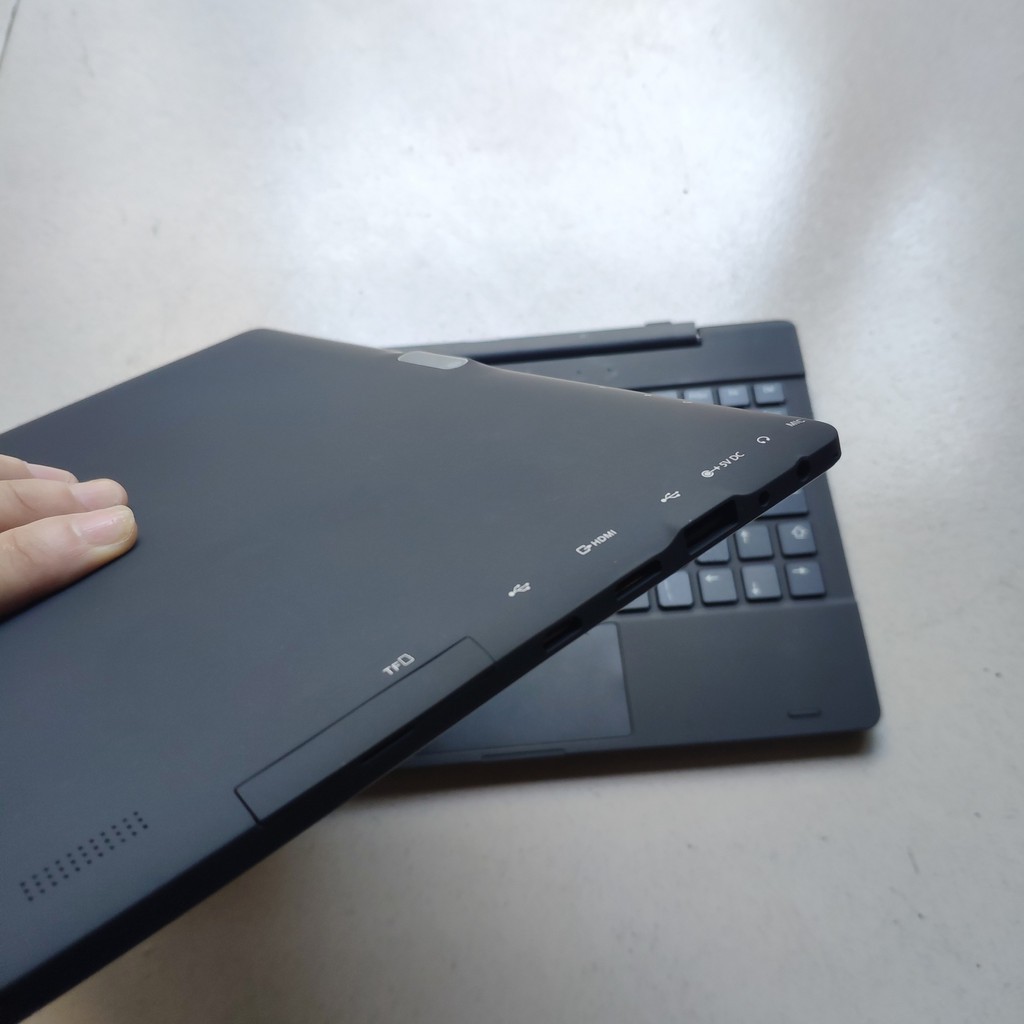 Laptop 2 trong 1 PROLINE UC10 màn hình cảm ứng 10.1 inch 2GB RAM 32GB Fullbox - Tặng kèm dock bàn phím chính hãng | BigBuy360 - bigbuy360.vn