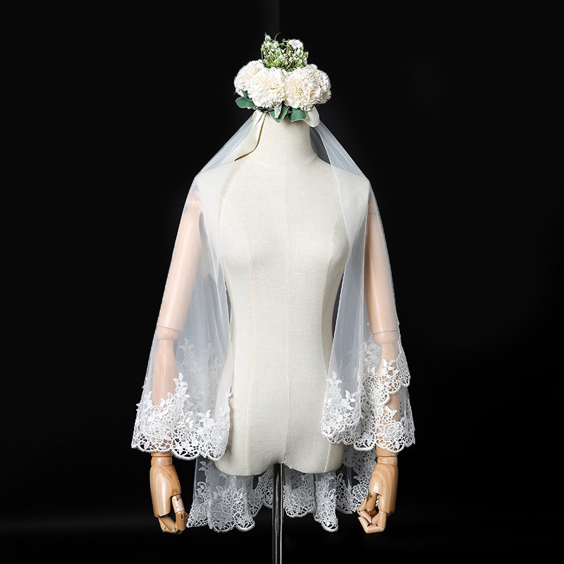 Khăn voan trắng viền ren thanh lịch sang trọng dành cho cô dâu