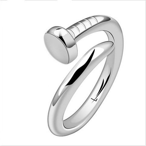 Nhẫn inox cây đinh độc đáo màu trắng