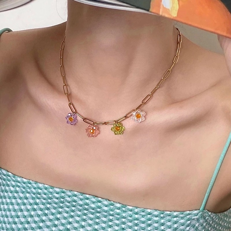 Vòng cổ bện dây mặt hoa đính đá nhiều màu sắc